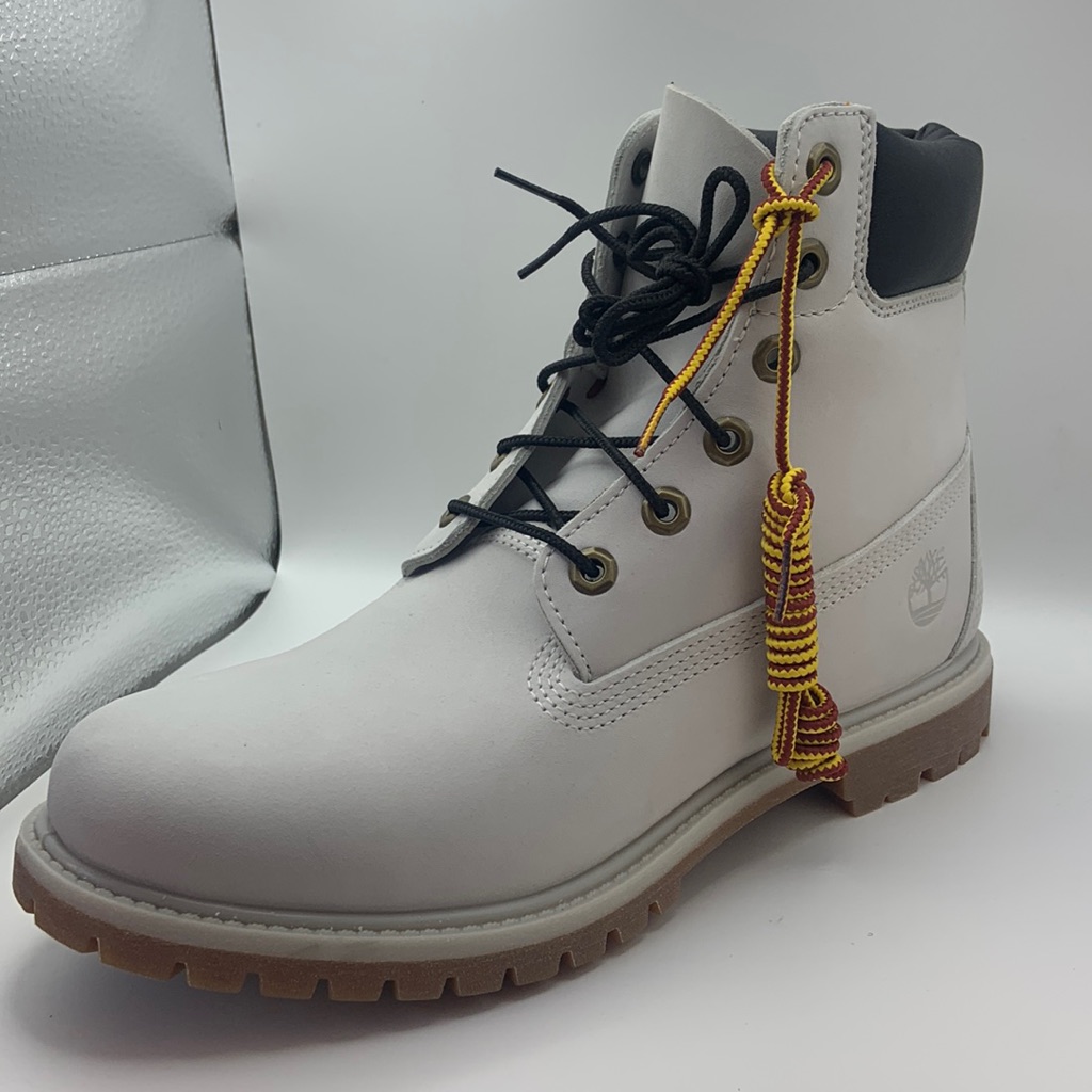 Timberland Boots Women White Leather New Sizes 7.5 And 10 Are Available